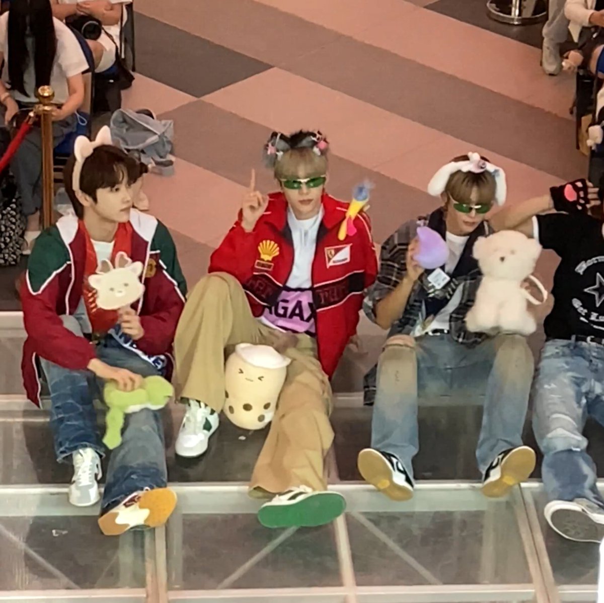 taromisusho's tweet photo. A month ago, I saw the love of my life for the first time π
#SHOTARO #μΌνλ‘ #γ·γ§γ¦γΏγγ¦
#RIIZE #λΌμ΄μ¦ #RIIZINGDAYinMANILA https://t.co/2NCLcqObOt