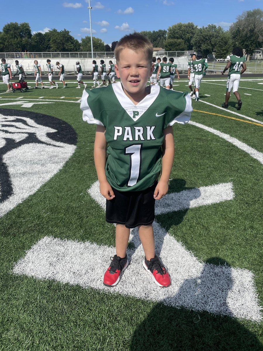 ParkWolfpackFB's tweet image. Day 2 in the books, and while this was a photo bomb, WE all agree everyone on Team 86 looked amazing at picture night. Looking forward to Day 3!
F.E.A.R.