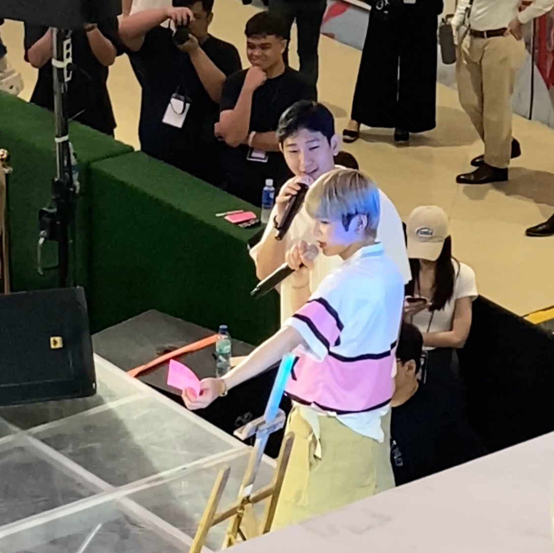 taromisusho's tweet photo. A month ago, I saw the love of my life for the first time π
#SHOTARO #μΌνλ‘ #γ·γ§γ¦γΏγγ¦
#RIIZE #λΌμ΄μ¦ #RIIZINGDAYinMANILA https://t.co/2NCLcqObOt