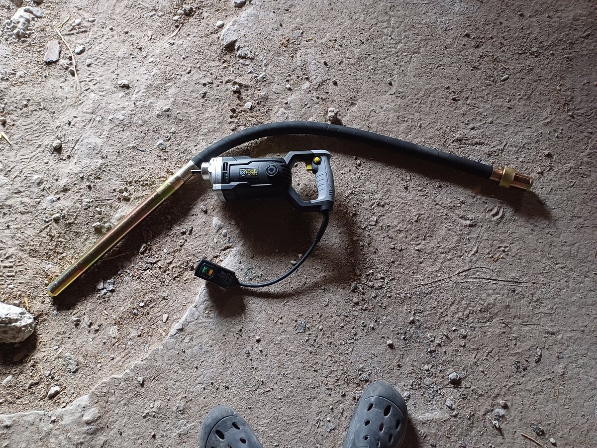 Xav_Cs's tweet image. Aiguille vribrante #fartools #maconnerie #beton