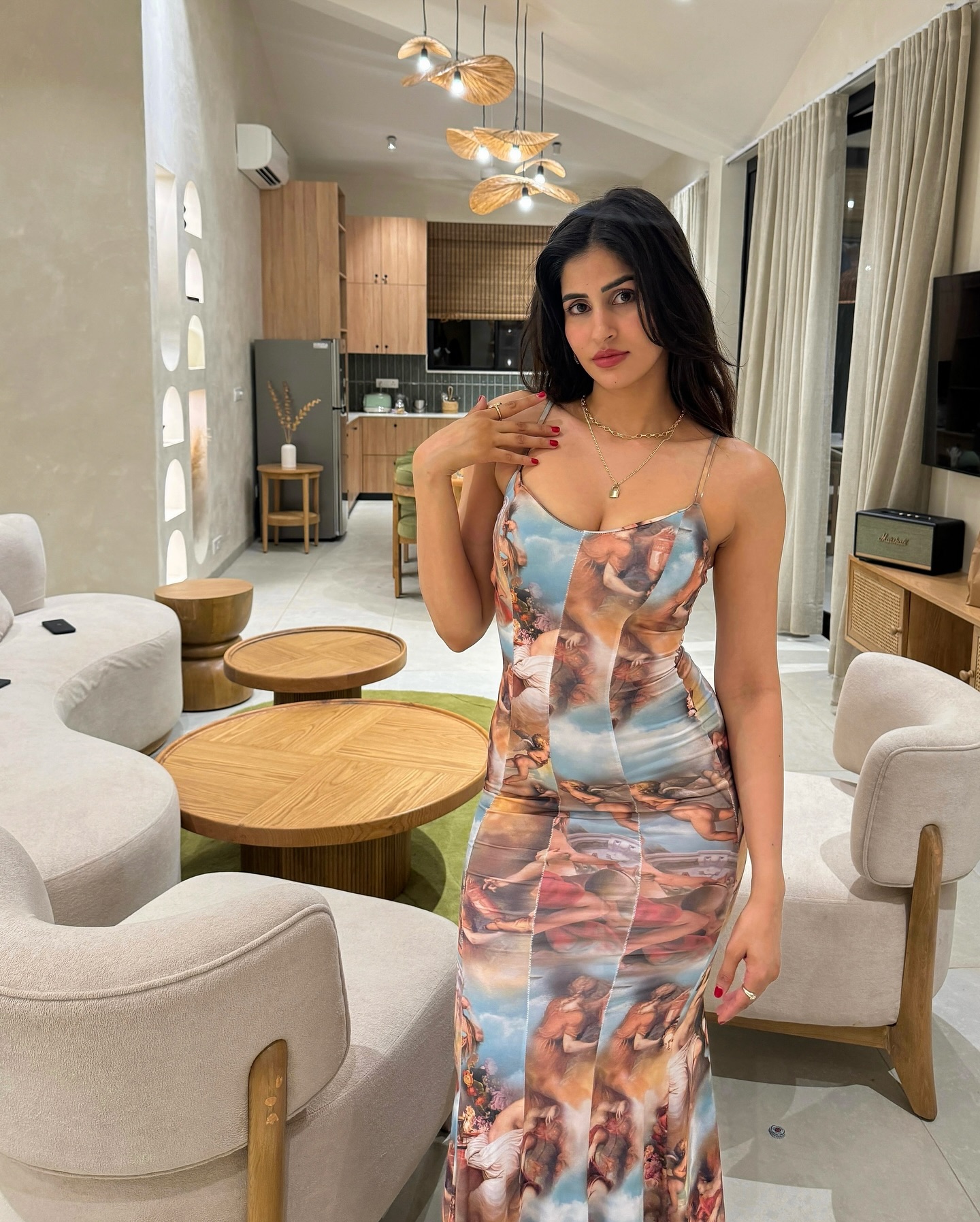 GU8z2V7agAAI4ZF?format=jpg&name=large