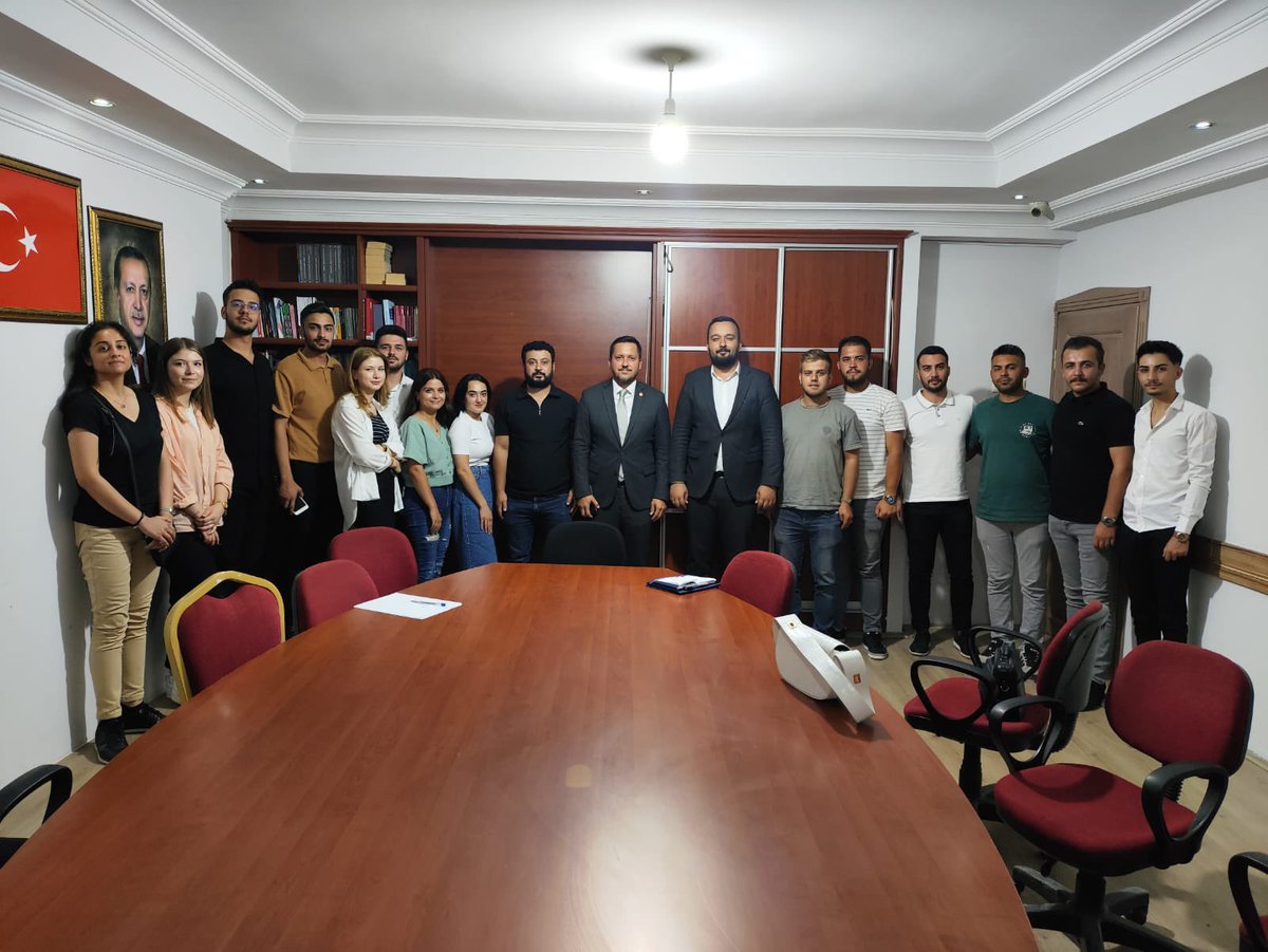 📍AK PARTİ KARAMAN İL BAŞKANLIĞI

Haftalık Olağan Yönetim Kurulu Toplantımızı Milletvekilimiz Sn. Selman Oğuzhan ESER ile İl Başkanımız Ahmet YAVUZ riyasetinde gerçekleştirdik.

Toplantımız hayırlara vesile olsun.