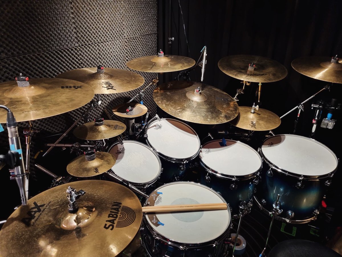 terradownband's tweet photo. Shhh… we might’ve just laid down some drum tracks today 😏🥁
#SecretSession #StudioMagic #StayTuned #gravitonmusicservices https://t.co/O7avLxsSkM