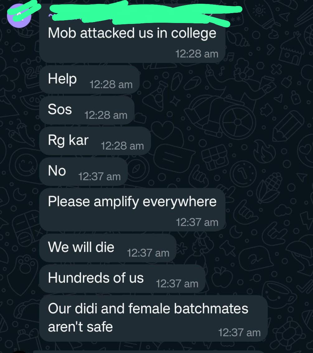 docman_nhk's tweet photo. Disturbing visuals are coming from #RGkar Kolkata. 
The mob attacked medical students who were protesting &amp; entered the crime scene &amp; hampering the crime spots. 
#BengalHorror #IndependenceDay https://t.co/4cRjrIPutU