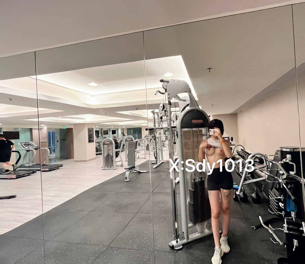 水多野 tweet media