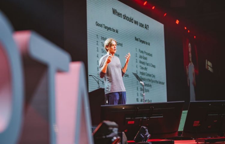 Adapta.org tweet media