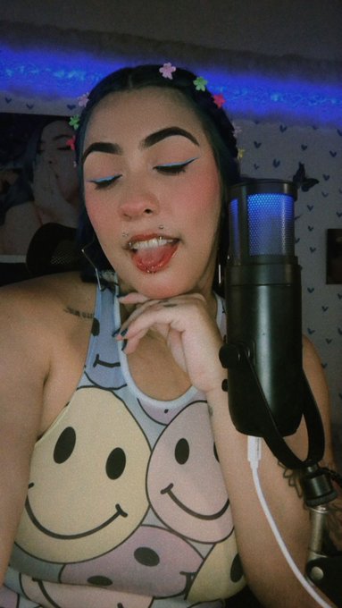 Come see me live right now @Stripchat 👉 https://t.co/CiNW0BhEhP #stripchat #stripchatlive https://t.<a class="tags" href="/tag/stripchat">@stripchat</a><a href="/tag/stripchat"class="tags"><span>#stripchat</span></a><a href="/tag/stripchatlive"class="tags"><span>#stripchatlive</span></a>