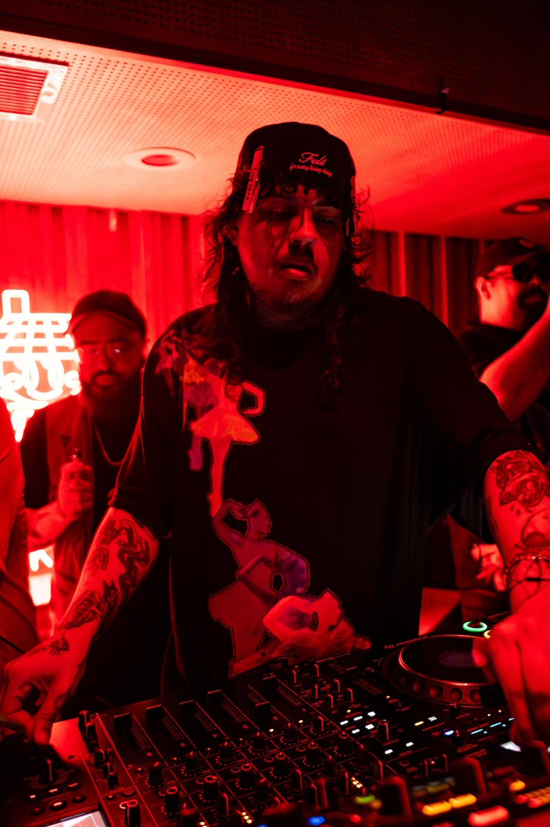 MeGustaGanja's tweet photo. some flicks from jolene

the world ain’t know the b2b w @fishscale would change the trajectory of their lives that night https://t.co/v7Qxbx524G