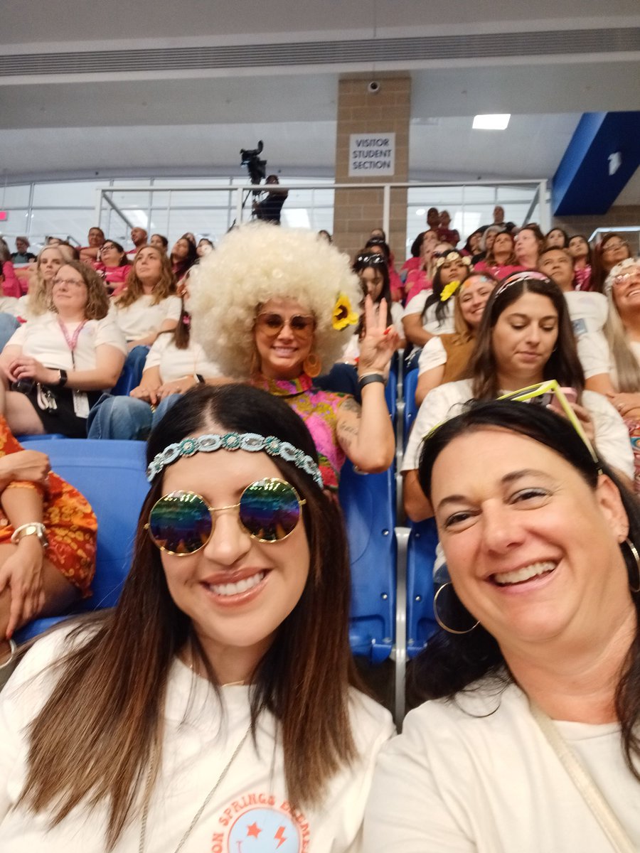 heykellicombs's tweet image. #convoselfie