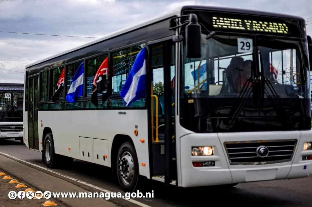 🚨La tarde de ayer ingresó a Managua una nueva flota de 100 buses Yutong, con los que se completan 1 mil 100 buses en lo que va de este año 2024, para renovar y reforzar las unidades del transporte urbano colectivo de todo el país. #Nicaragua 
#PLOMO19 #4519LaPatriaLaRevolución