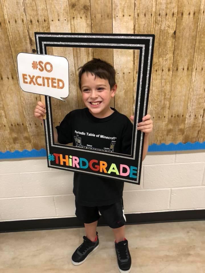 CoachMorris84's tweet image. First day of HS! Year 11 for me and we get to be on the same campus! #wherehastimegone