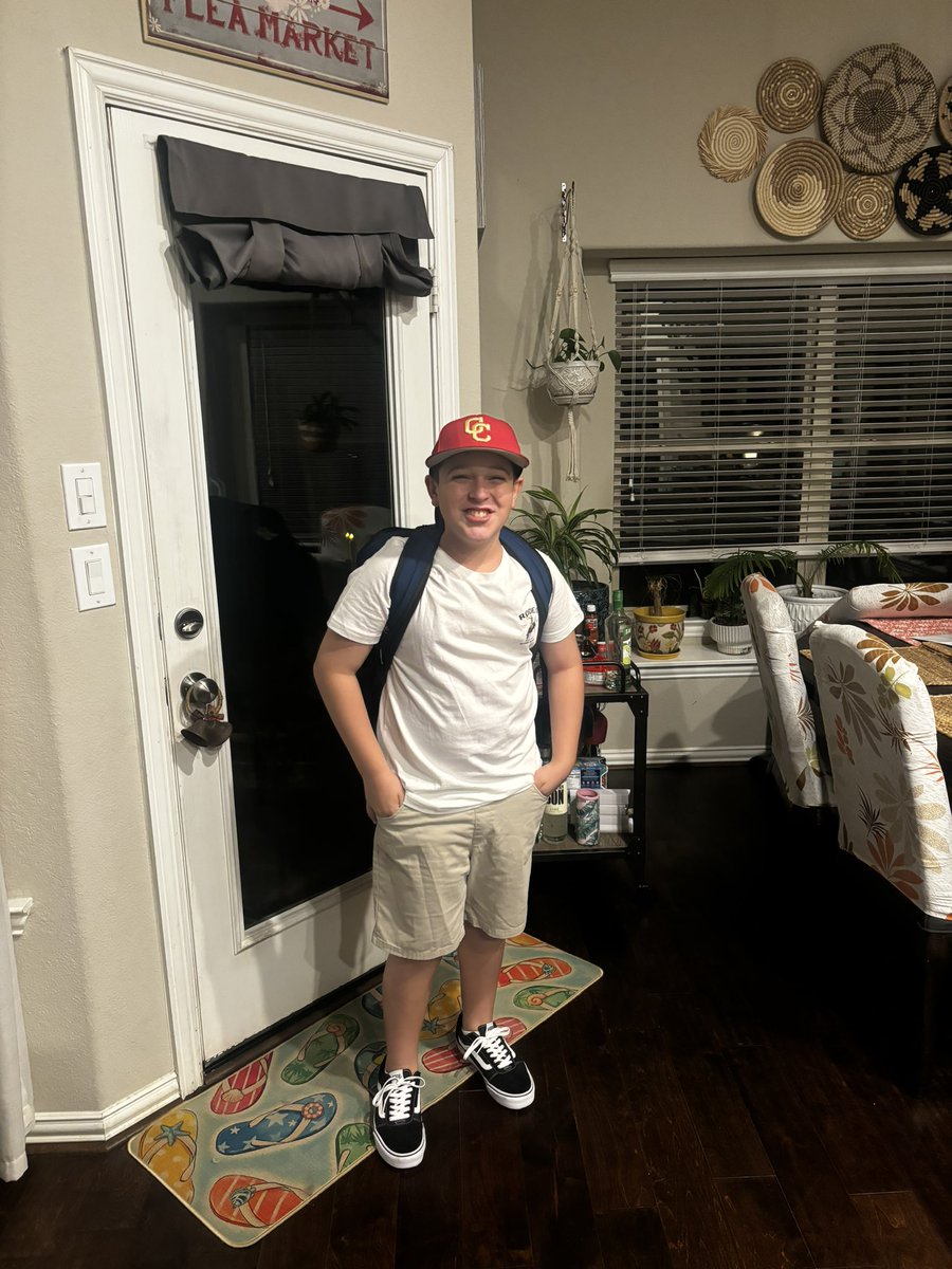 CoachMorris84's tweet image. First day of HS! Year 11 for me and we get to be on the same campus! #wherehastimegone