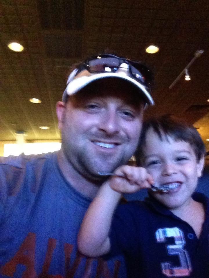 CoachMorris84's tweet image. First day of HS! Year 11 for me and we get to be on the same campus! #wherehastimegone