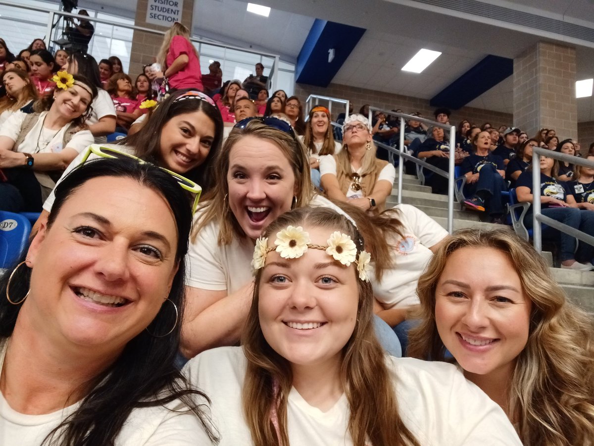 heykellicombs's tweet image. #convoselfie