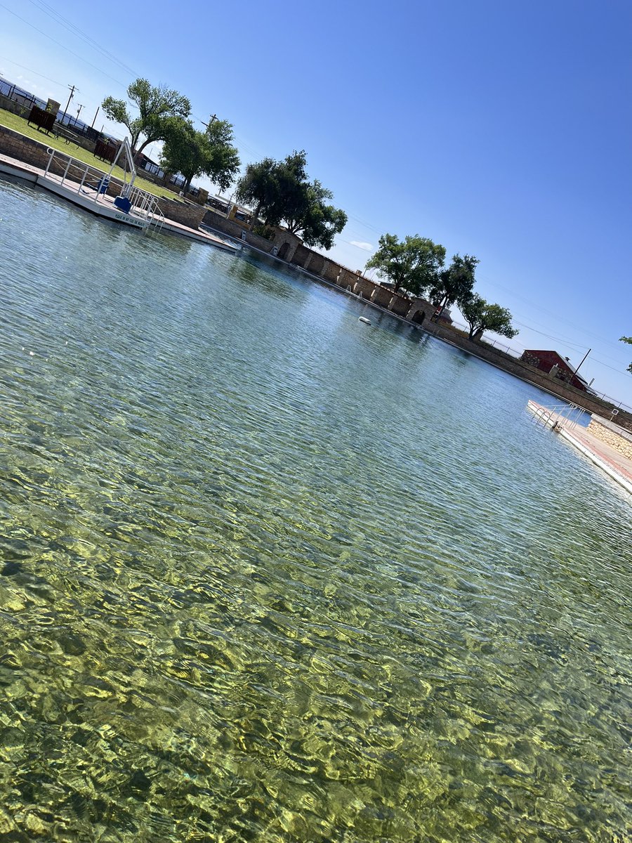 JCia069's tweet photo. Day trip to balmorhea #balmorheastatepark #texas #toyahavle #usa #texasstateparks #daytripping https://t.co/GVnMrqJfMH