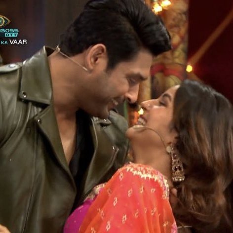 navion1990's tweet photo. Rewriting their love story in another parallel world #Manfest #SidNaaz #SidNaazForever https://t.co/ru0FfIQdgB