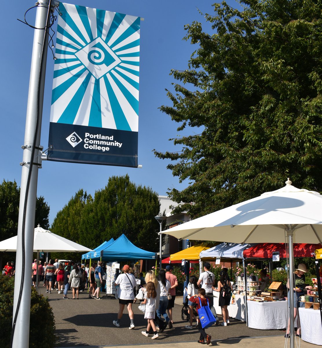🌟 The Jade International Night Market lit up our Southeast Campus last Saturday! 🎉 With 7 hours of cultural festivities, delicious food, and family fun, this year's event surpassed expectations. From amazing performances to local artisans and free kids' activities, it truly