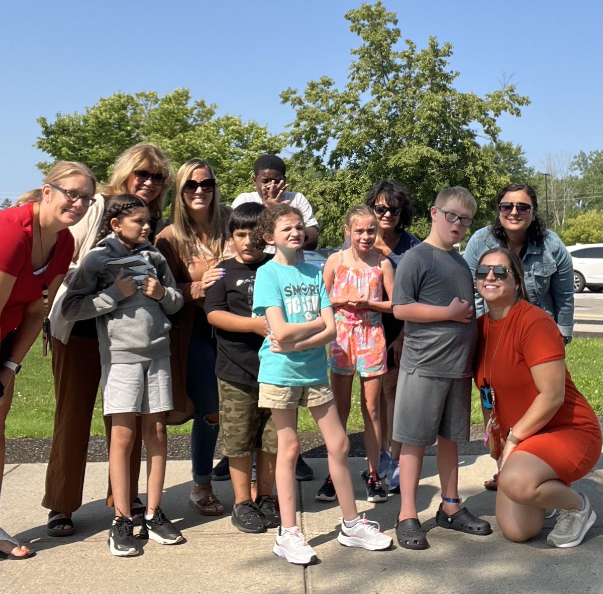 Miss Bartlett tweet media