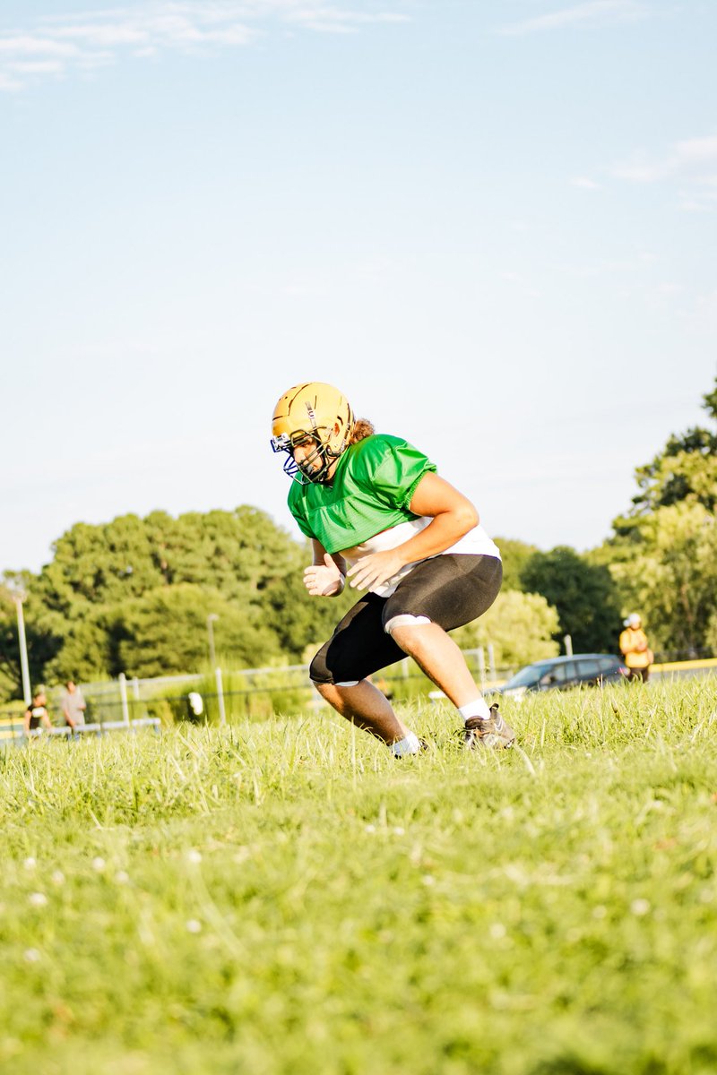 CalebJSmith55's tweet photo. Senior Szn loading.. 💛💚 https://t.co/zKZY7kkbm6