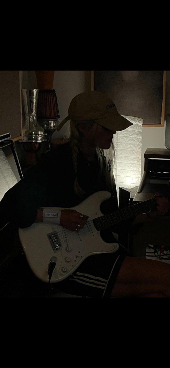 WØLFFE (@wolffemusic) on Twitter photo SPRAINED WRIST & I WILL SEE YOU TOMORROW final tickets for the show at <a href="/ColoursHoxton/">Colours Hoxton</a> 💧🪞
Last tickets dice.fm/event/v3pp3l-m… SPRAINED WRIST & I WILL SEE YOU TOMORROW final tickets for the show at <a href="/ColoursHoxton/">Colours Hoxton</a> 💧🪞
Last tickets dice.fm/event/v3pp3l-m…