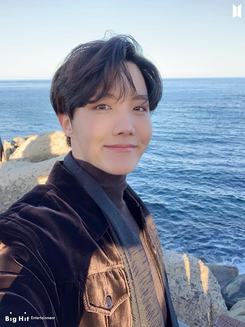 Nandhu1302's tweet photo. #DAY_63
#HOBI #JHOPE https://t.co/YAVanvh5M3