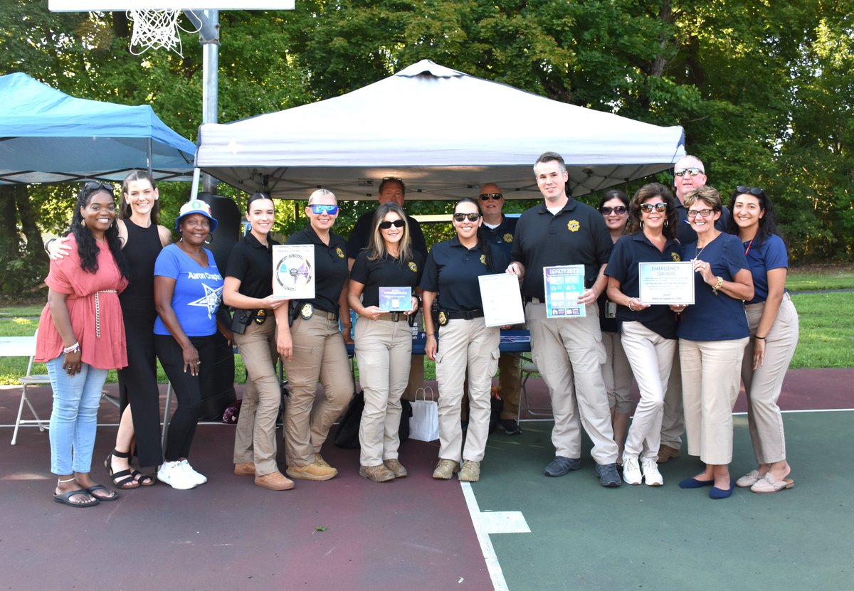 MercerCoPros's tweet image. The MCPO participated in National Night Out last night. Community programs like these have a positive impact on both the residents and agencies/programs. It was inspiring to see the enthusiasm &amp;amp; smiles.  We would like to thank all who supported these great events!