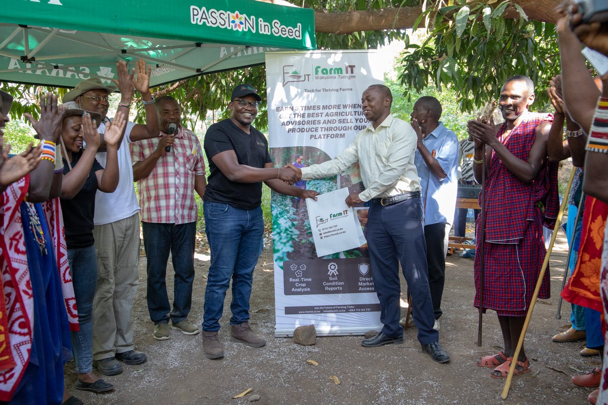 FarmIT6's tweet photo. Check out the pictures and video from our impactful event! 📱🌱 #FarmIT #AgTech #InternationalYouthDay https://t.co/Qxq87Rj6fE