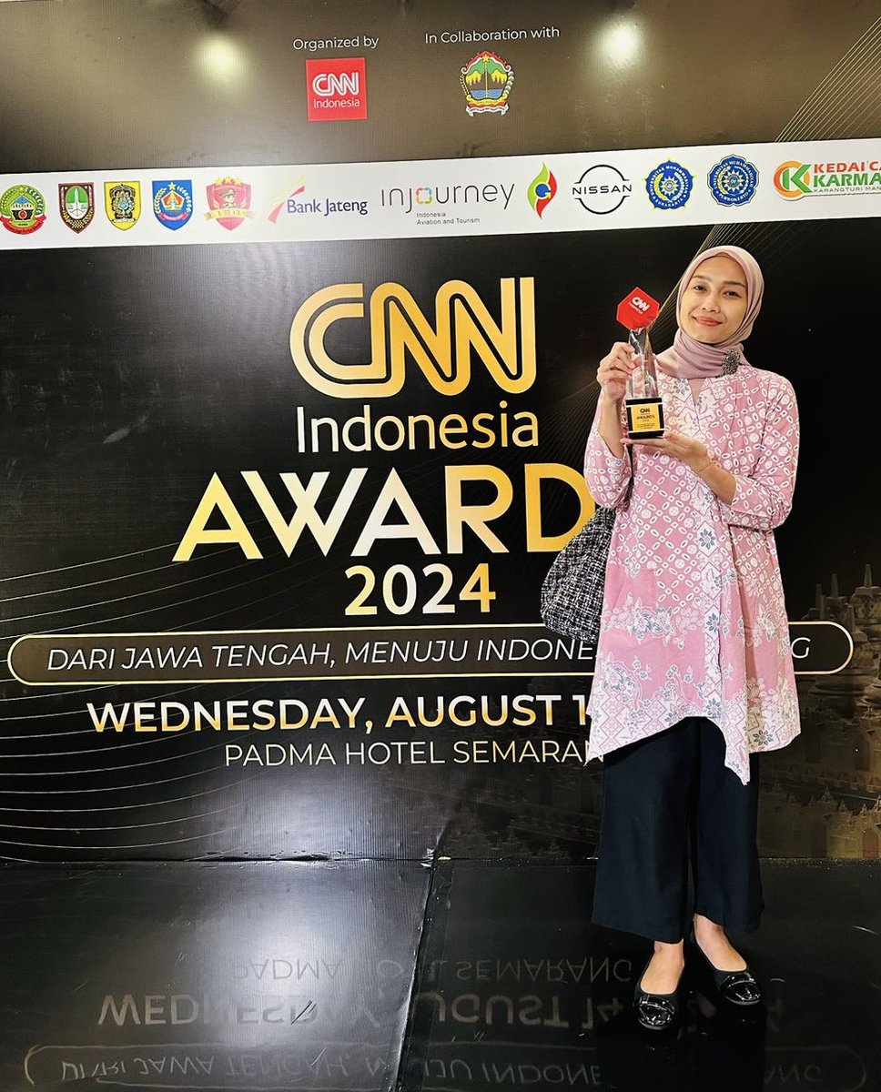 Tgl 14 Agustus menerima 2 CNN award.Untuk Sidomuncul dan Irwan Hidayat