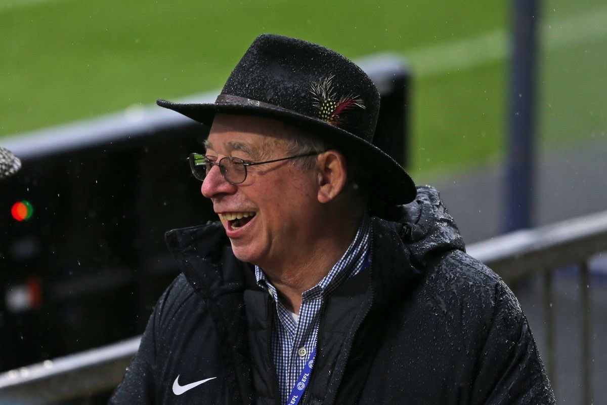 The sale of Reading Football Club to a consortium led by Rob Couhig has been agreed and the deal should be announced next week. [<a href="/james_e1871/">James Earnshaw</a>] #readingfc