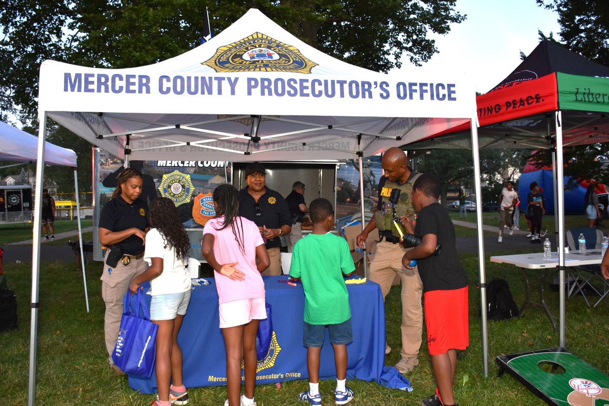 MercerCoPros's tweet image. The MCPO participated in National Night Out last night. Community programs like these have a positive impact on both the residents and agencies/programs. It was inspiring to see the enthusiasm &amp;amp; smiles.  We would like to thank all who supported these great events!