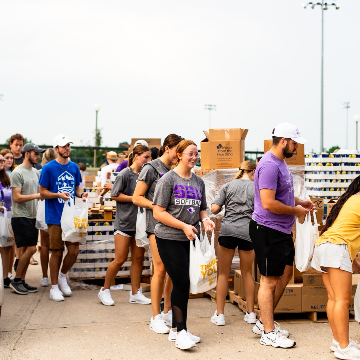 SBUniv's tweet image. 🚨FREE GROCERIES &amp;amp; CLEANING SUPPLIES: Saturday, August 24 @ Bolivar Campus
Remember to invite your friends and family! Distribution is Saturday, August 24, from 9 a.m. to 1 p.m.
@ConvoyofHope 

#freegroceries #bearcatserve #lovethyneighbor #convoyofhope