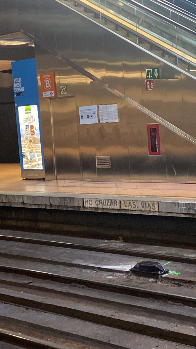 ReichAlvarez's tweet photo. @Renfe con lo mal que funcionáis siempre, dan ganas https://t.co/4o0InIaYIS
