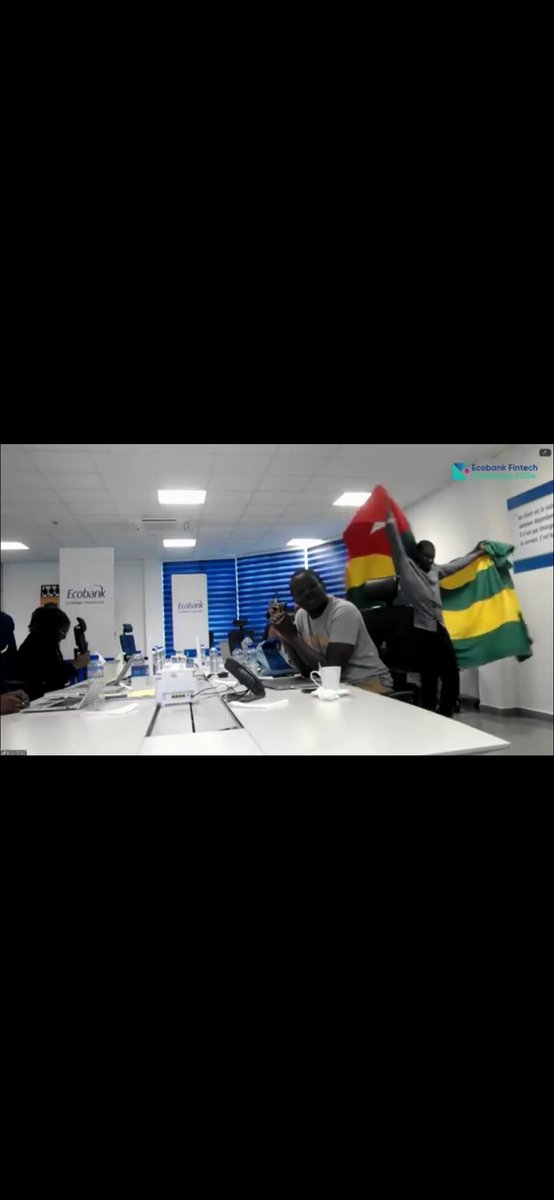 ryan_ricko's tweet photo. @tavdenk @GroupEcobank Toutes mes félicitations et un coucou au frère avec le drapeau🇹🇬! 😅✌🏿 trop fière de vous! https://t.co/2PdNvbLK4e