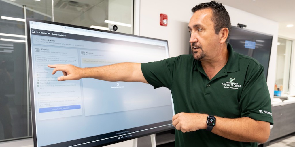 USFResearch's tweet image. New platform helps educators use AI in the classroom for enhanced learning. Created by USF St. Petersburg Prof. Zafer Unal, TeacherServer offers free AI tools for planning, assessment, preparation and research. ow.ly/QJb850SWMaM #ClassroomAI