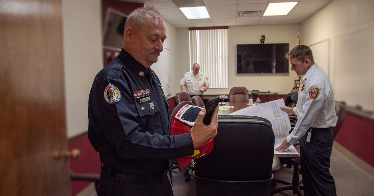 PolkFire's tweet photo. 🚨PROMOTION ALERT: Congratulations to #PCFR member Donald Brown who was promoted to the position of Captain/Paramedic on Aug. 5, 2024! #PolkFLFireRescue #PromotionAlert #Captain https://t.co/Evzq6xZGWo