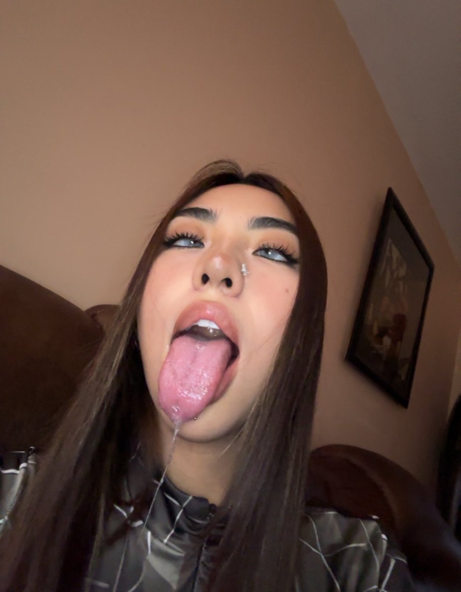 atowerss_'s tweet photo. Would you use my tongue? https://t.co/dXMJOGsUkE