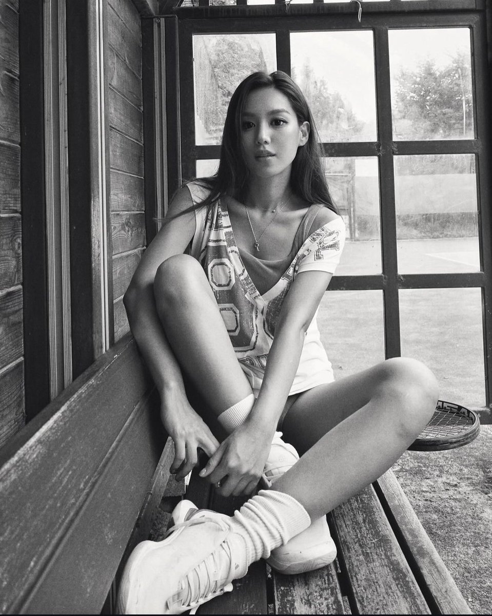 오랜만에 김희정 사진만 30분째 홀린듯이 보는 중