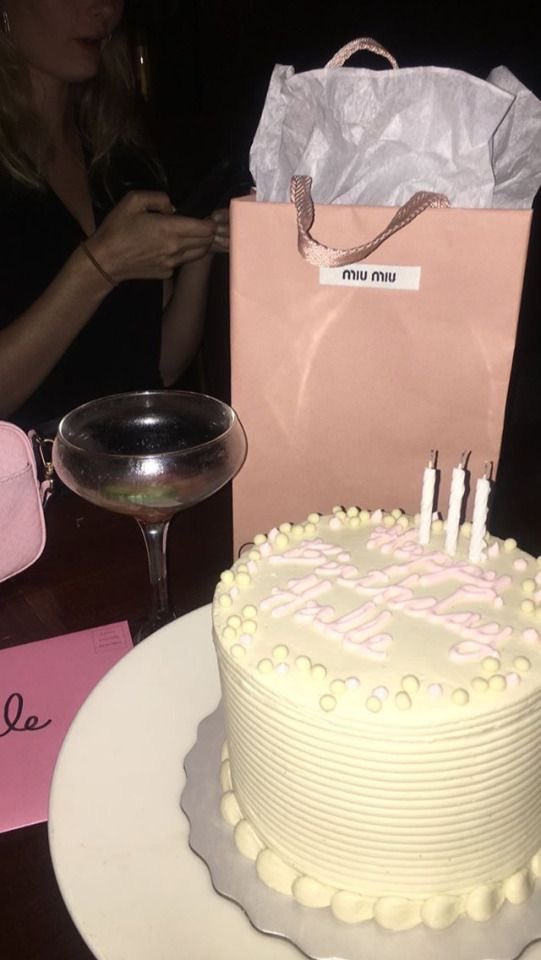 𝑪𝒉𝒍𝒐𝒆 𝑪𝒉𝒆𝒓𝒓𝒚 tweet media