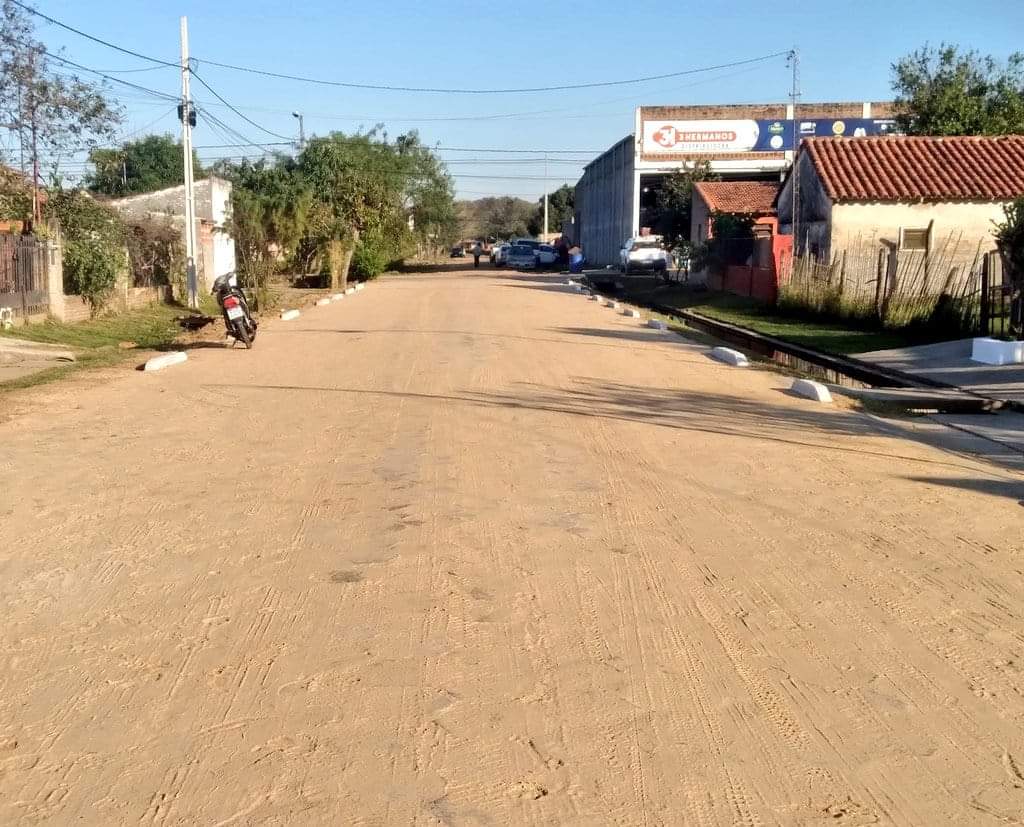 MuniPilarPy's tweet photo. 👉 Así luce el nuevo adoquinado recientemente inaugurado por la calle Heliodora de Ferreiro del barrio #VillaParque 💪 Los vecinos del sector ya no transitarán por un metro más de barro en días de lluvia,.. https://t.co/aakuBLHoKz