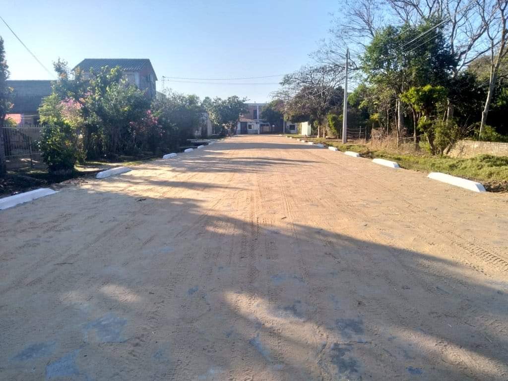 MuniPilarPy's tweet photo. 👉 Así luce el nuevo adoquinado recientemente inaugurado por la calle Heliodora de Ferreiro del barrio #VillaParque 💪 Los vecinos del sector ya no transitarán por un metro más de barro en días de lluvia,.. https://t.co/aakuBLHoKz
