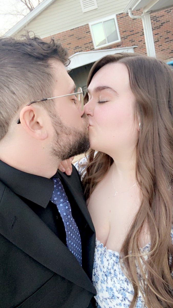 caeteeworms's tweet photo. 6 months of being married to the love of my life 🥰 I love our life and our little family so much ♥️ https://t.co/nffVjtJ83C