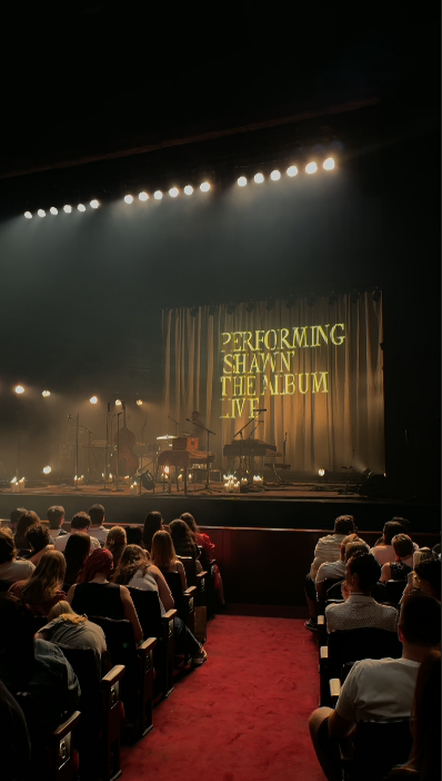 TheatreRoyalDL's tweet photo. Can we relive last night all over again? Thanks to @shawnmendes for a magical night at Theatre Royal Drury Lane, previewing his brand-new album 🌠

#ShawnMendes #TheatreRoyalDruryLane #LWTheatres https://t.co/ztJ7VVHxbs