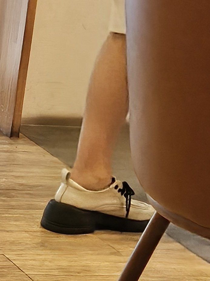 Fang45420382's tweet image. 這種鞋沒穿襪子，味道應該很濃郁😍
#suckless
#不穿襪子
#戀足
#戀鞋
#掃樓