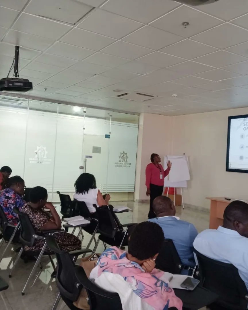 YouthRISE_NG's tweet image. Highlight:It was a pleasure for us to present our strategies and best practices on HIV self testing  to the CDC representatives from Atlanta &amp;amp; Nigeria and partners from other African countries at the IHVN campus today.
#YouthRISENigeria
#AccessToHealth
