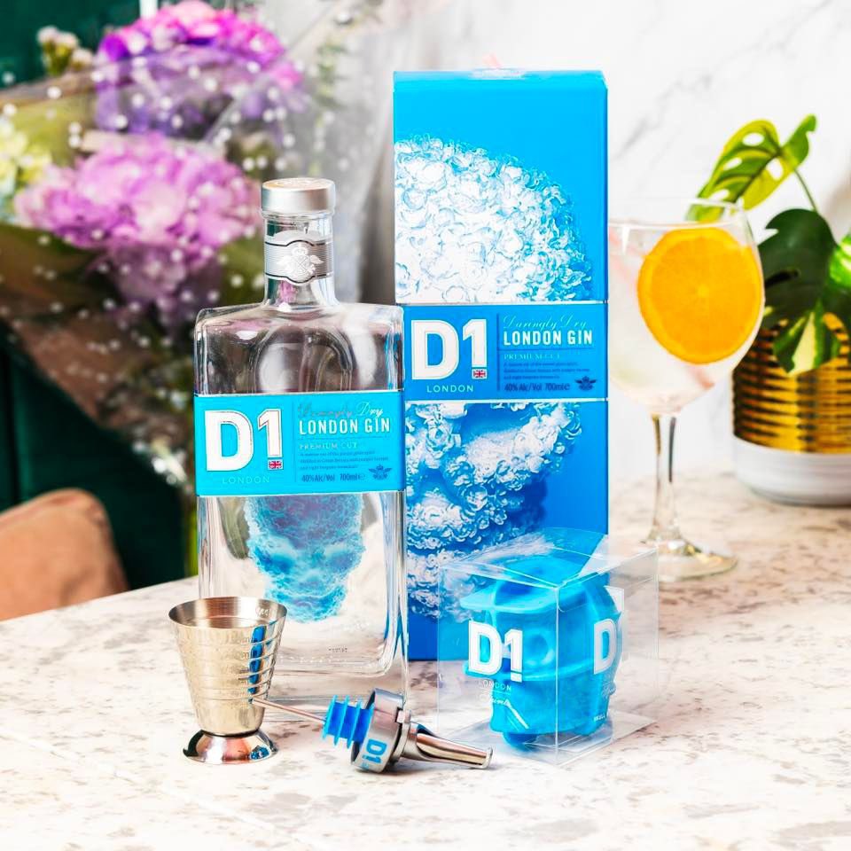 Nothing quite says summer like a refreshing D1 gin and tonic along with a skull ice cube! 💀 

Purchase yours now on our website 👉🏼 d1londonspirits.co.uk