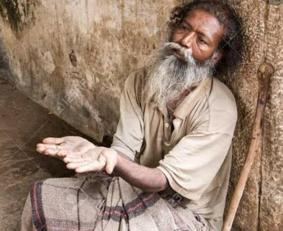आज देश में भीख मांग कर जीते है इसके जिम्मेदार कौन ?
#यह_आज़ादी_झूठी_है