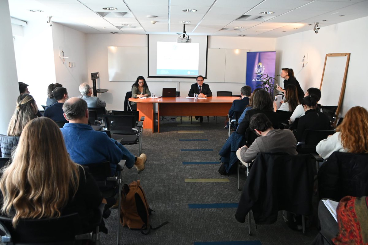 MAmbienteuy's tweet image. #ahora Participamos de una nueva sesión de COTAMA, Comisión Técnica Asesora de la Protección del Medio Ambiente

El cometido de este grupo es profundizar la coordinación interinstitucional y la participación de la sociedad en políticas públicas en ambiente y desarrollo sostenible