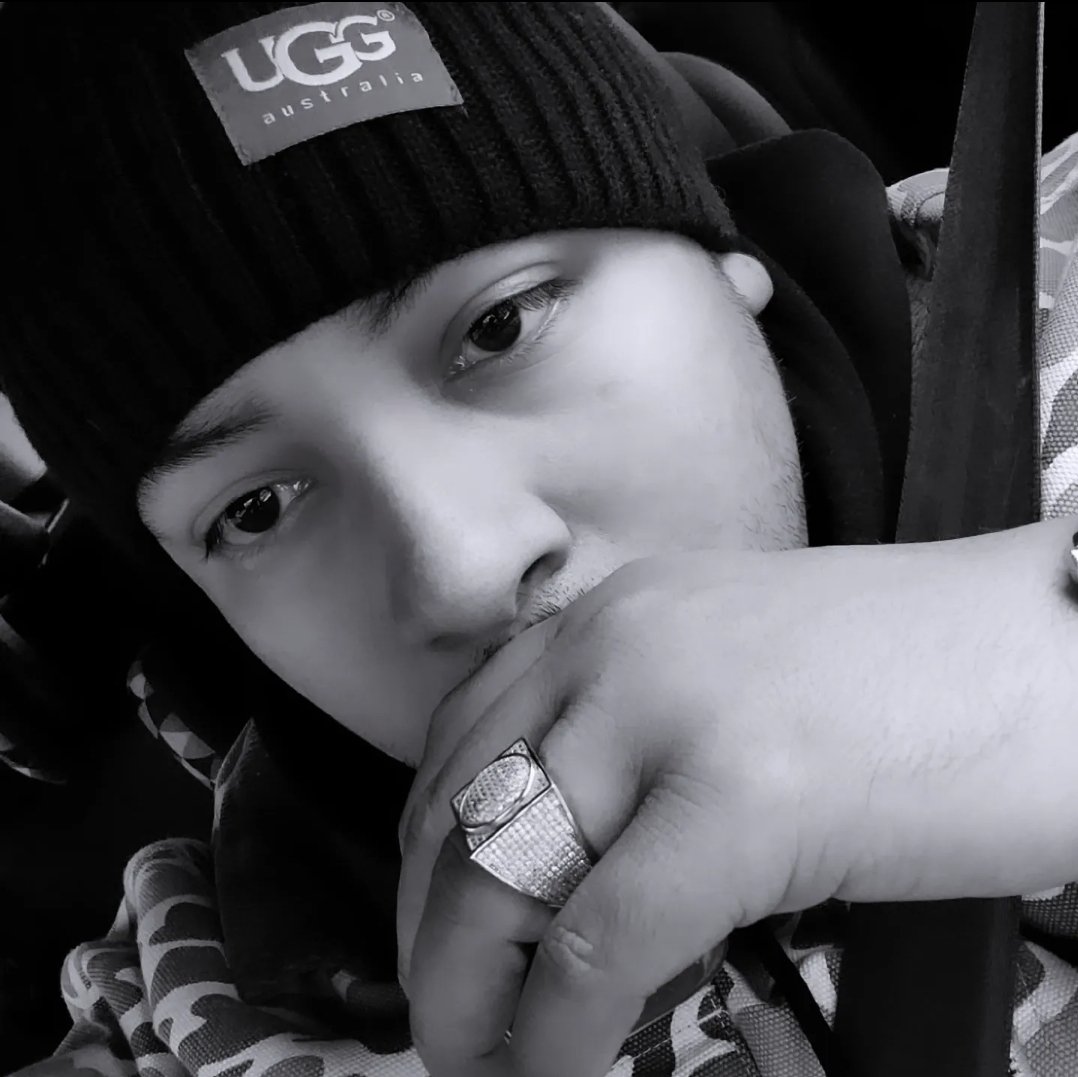 iitsJungle's tweet photo. #NewProfilePic https://t.co/QIKaNApIcF