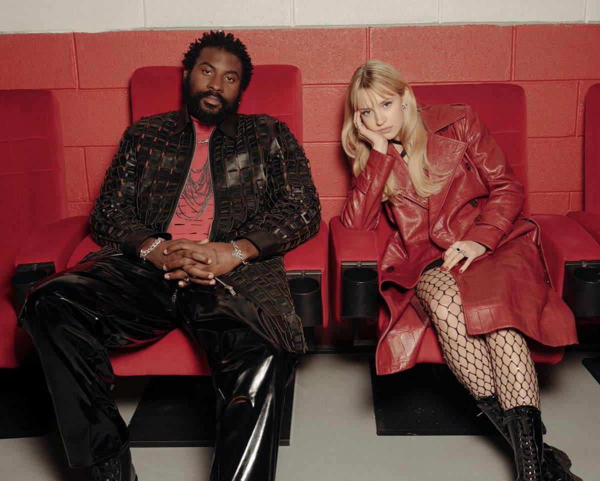 Angèle Updates tweet media