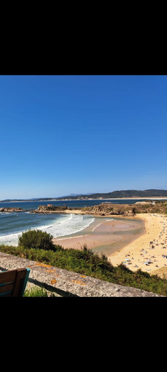 MeteoGalicia's tweet photo. Ceo despexado en toda #Galicia☀️
🤳Fermosa foto enviada por Sandra desde #Foxos #Sanxenxo e de lonxe pódese ver #ACurota na #PobraDoCaramiñal
Moitas grazas e boa ponte. https://t.co/LL5Y3G0tXI